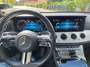 Mercedes-Benz E 300 E 300 e 4Matic 9G-TRONIC AMG Line