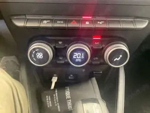 Dacia Duster Duster TCe 150 EDC 2WD Automatik Bild 4