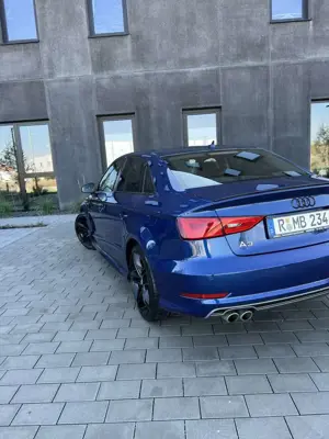 Audi A3 2.0 TDI Limousine S tronic Attraction Bild 4