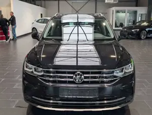 Volkswagen Tiguan 2.0 TDI SCR 4MOTION DSG Elegance Bild 3