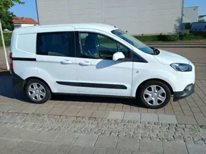 Ford Transit Courier 1.0 100 PS 6.Gang EcoBoost/14 Tkm/1.Hd/