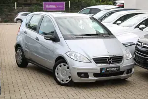 Mercedes-Benz A 200 /DCT/Klima/LamellendachGlas/Sitzhzg/PDC/AHK