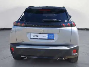 Peugeot 2008 PureTech 130 EAT8 GT Pack Navi R-Kamera DAB Bild 4