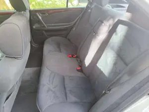 Mercedes-Benz E 280 E 280 Elegance Bild 3