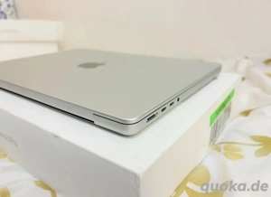 Apple MacBook Pro 14" M4 Max Chip 36GB RAM 1TB SSD Silber