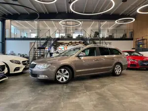 Skoda Superb Combi Ambition *Navi*Klima*PDC*TÜV*