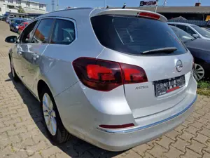 Opel Astra Exklusiv Bild 4
