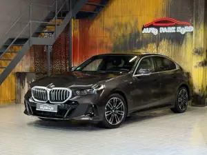 BMW 520 i M Sport~PANO~LED~KAMERA 360°~HEAD-UP