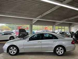 Mercedes-Benz E 200 Lim. Kompressor ATG *STHZ*SHZ*NAV*TEM*PDC* Bild 2