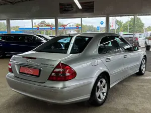 Mercedes-Benz E 200 Lim. Kompressor ATG *STHZ*SHZ*NAV*TEM*PDC* Bild 4