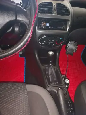 Peugeot 206 206 75 Grand Filou Cool Bild 5