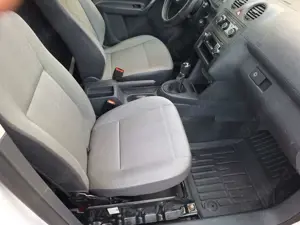 Volkswagen Caddy Kasten/Kombi Kasten Trendline 4Motion Bild 5
