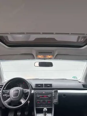 Audi A4 2.0 TDI - mit Sommer- Winterreifen Bild 5