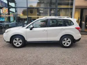 Subaru Forester Exclusive Standheizung 4x4 Top