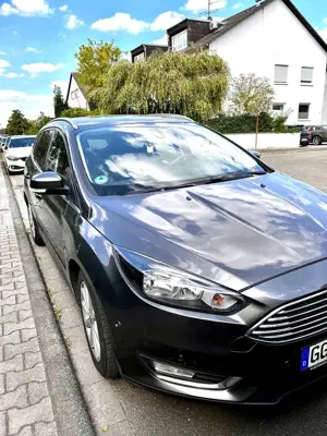 Ford Focus Turnier -1th Hand -  Neu Zahnrimmer -Bremse usw.