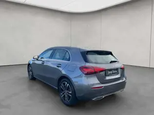 Mercedes-Benz A 180 A-Klasse Bild 3