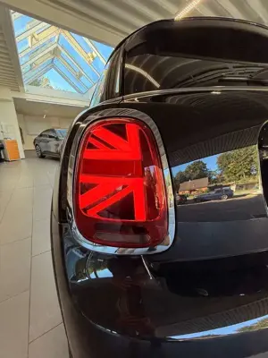 MINI Cooper Mini Cooper Aut. Classic Trim Bild 5