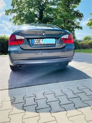 BMW 320 320i