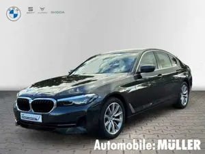 BMW 520 i Limousine Park-Assistent Navi Leder Digitales Co