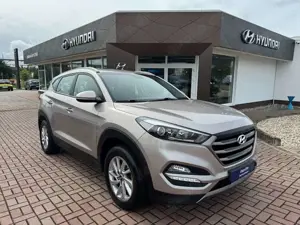 Hyundai TUCSON Tucson blue 1.6 GDi 2WD Trend/NAVI