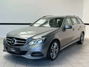 Mercedes-Benz E 200 T 7G-TRONIC Avantgarde Navi*Leder*LED*el.Dach*
