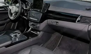 Mercedes-Benz GLE 350 d 4Matic 9G-TRONIC AMG Line Bild 4