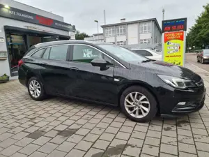 Opel Astra K Sports Tourer Innovation Start/Stop Bild 1