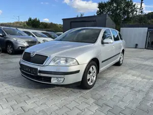 Skoda Octavia 2,0 TDI Elegance / Xenon