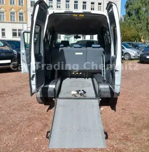 Ford Tourneo Connect lang mit Auffahrrampe Rollstuhl