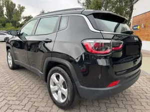 Jeep Compass Compass 1.4 MultiAir Longitude Bild 2
