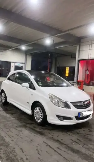 Opel Corsa 1.4 16V Innovation 110 Jahre