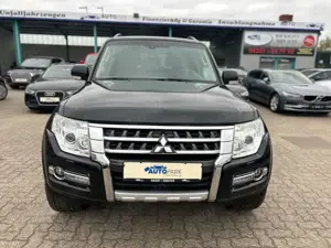 Mitsubishi Pajero 3.2 DI-D Edition 100*7-Sitzer* Bild 2