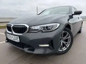 BMW 320 i AUTO*VIRTUAL*LASER*GSHD*NAVI*KAMERA*LEDER!!