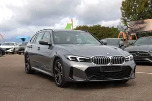 BMW 330 i Touring xDrive M Sport shadow line Bild 3