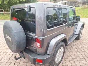 Jeep Wrangler / Wrangler Unlimited Sahara Bild 2