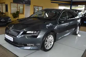 Skoda Superb Combi Style AUTOMATIK / XENON / NAVI /PDC