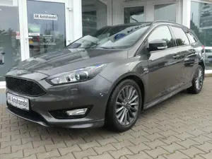 Ford Focus ST-Line Apple Carplay Bi-Xenon PDC Sitzhei