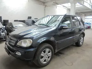 Mercedes-Benz ML 270 ML -Klasse ML 270 CDI Final Edition Bild 2