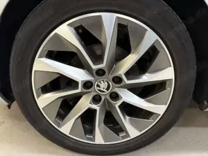 Skoda Fabia Combi Ambition Clever 1.0 TSI Navi Bluetooth Shz. Bild 4