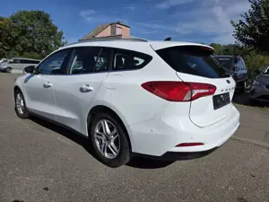 Ford Focus Turnier 1.5 DTCI Cool  Connect*1.Hand* Bild 5