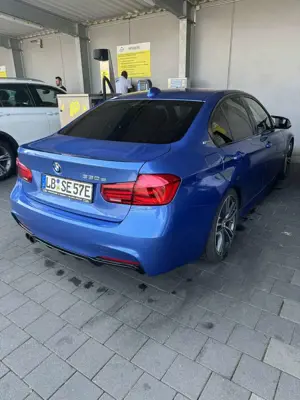 BMW 330 Bild 3