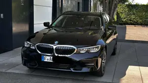 BMW 330 330i Touring Aut. Sport Line