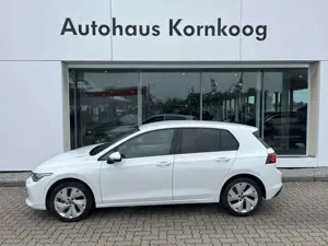 Volkswagen Golf 1.5 eTSI Facelift Life DSG Kam, APP ACC LED
