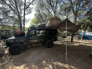 Land Rover Defender 110 300 TDI Bild 3