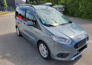 Ford Tourneo Courier Tourneo Courier Titanium *Kamera*Navi*WenigeKM