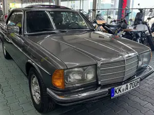 Mercedes-Benz CE 230 Bild 2
