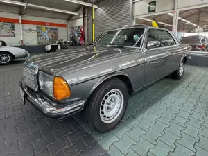 Mercedes-Benz CE 230