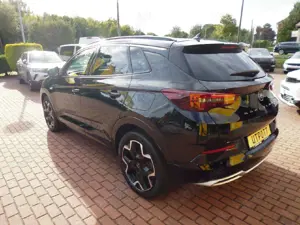 Opel Grandland Elegance Plug-in-Hybrid Bild 3