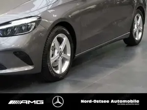 Mercedes-Benz B 200 PROGRESSIVE ADV TOTWINKEL PANO NIGHT DISTR Bild 5