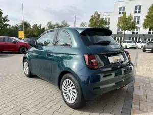 Fiat 500e Action 70 kW (95 PS), Automatik, Frontantrieb Bild 4